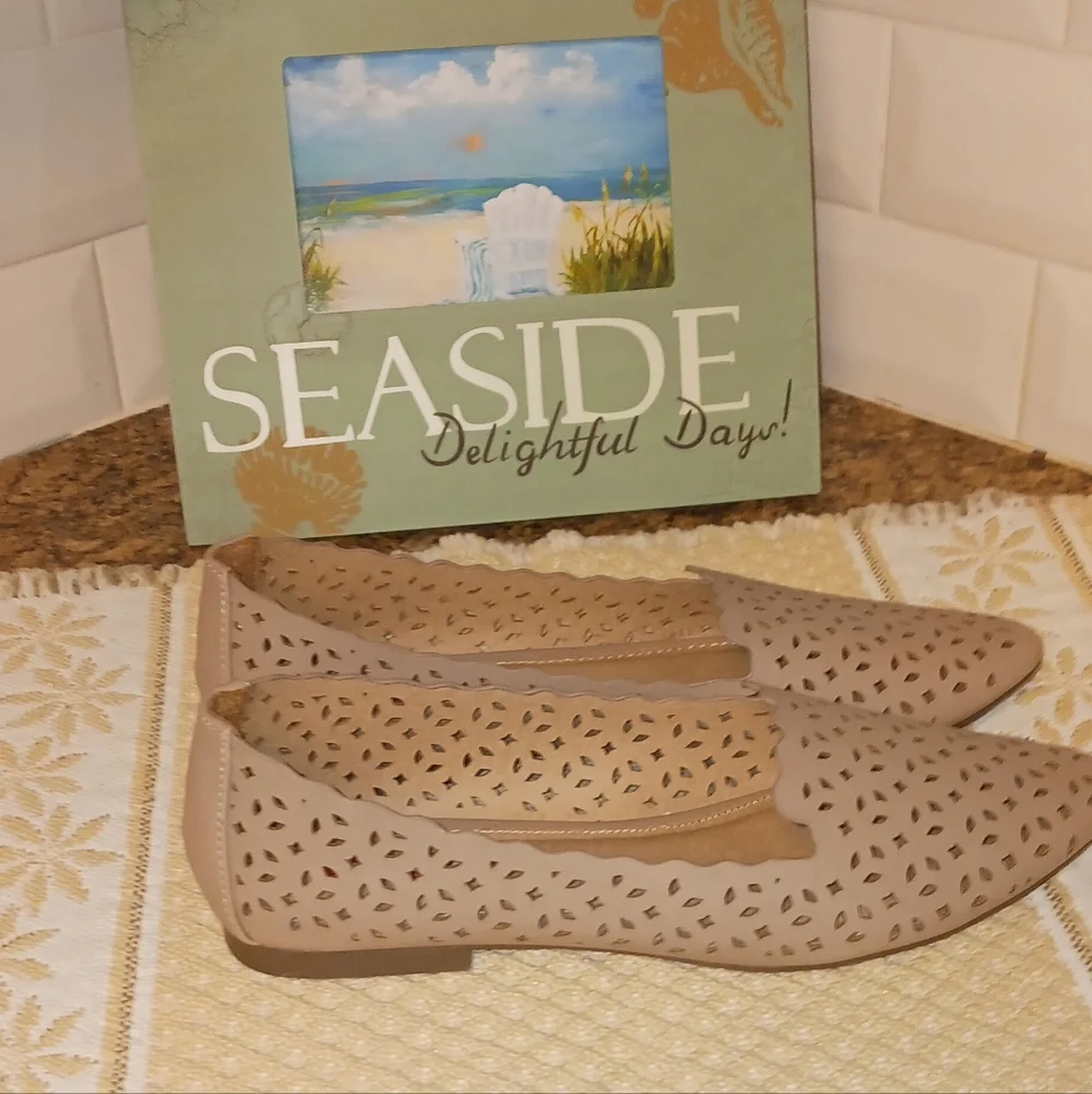 Union Bay Women's Blush Colored Slip on Flats Size 8M - Picture 11 of 11